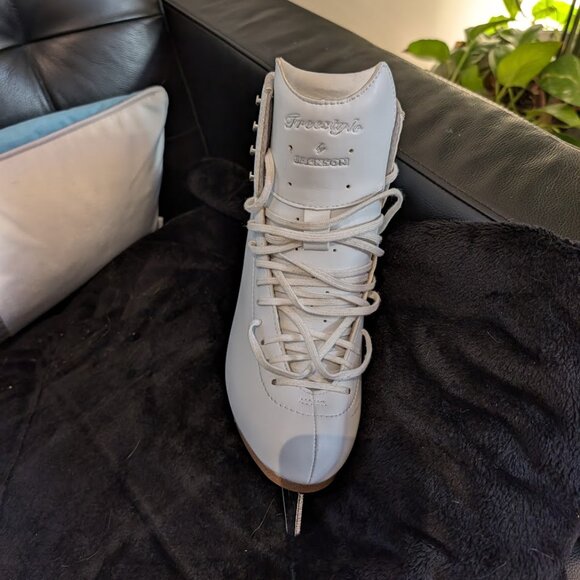 Jackson Freestyle Misses Fusion Figure Skates, Model FS2191 Intermediate Skills - Picture 10 of 11